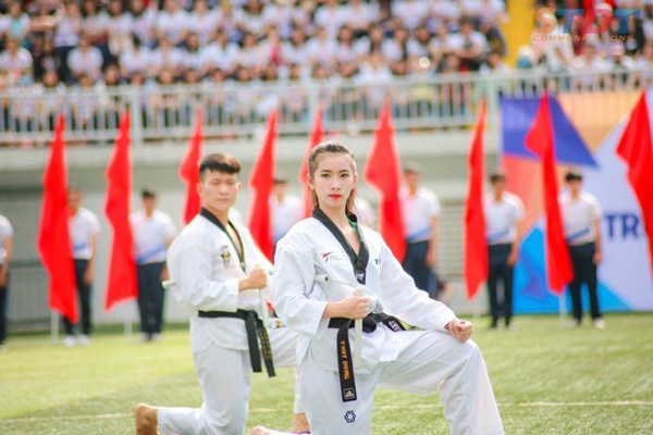 Cho taekwondo nao vs khac nhau karate Sự khác