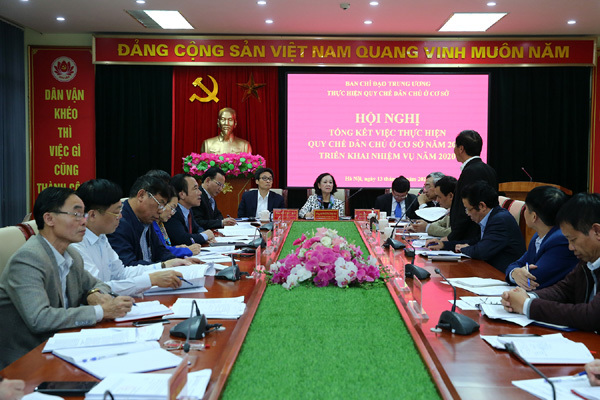 Dân vận khéo thì cán bộ, đảng viên phải gương mẫu đi đầu