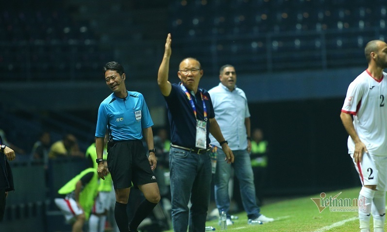 Tuyển Việt Nam: Điều thầy Park lo hơn cả Covid-19