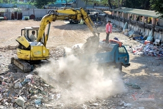 Bãi rác gây ô nhiễm khu phố hoạt động xuyên mùa dịch Covid-19