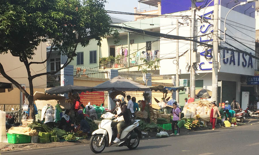 Khu chợ mỗi năm chỉ họp một lần ở Sài Gòn