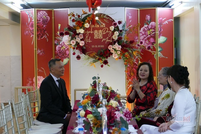 Biệt thự nhà Quỳnh Anh rực rỡ ngày đám hỏi với Duy Mạnh