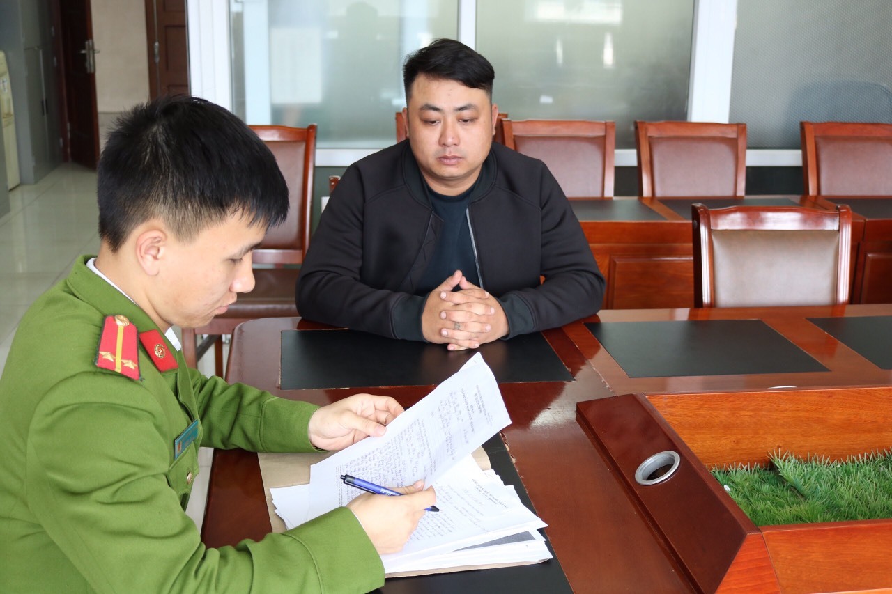 Chiếm đoạt 2,8 tỷ rồi trốn nã 2 năm, gã trai về đầu thú ngày cận Tết