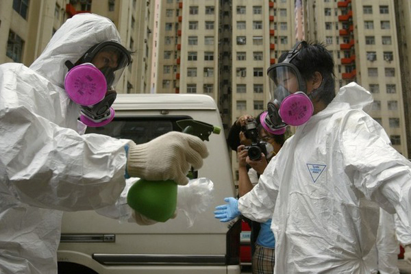 WHO cảnh báo viêm phổi lạ Trung Quốc lây từ người sang người, nguy cơ lan rộng