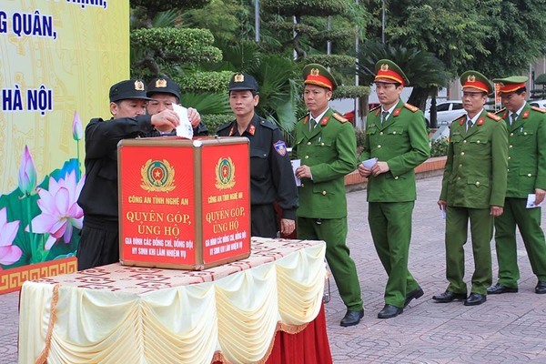 Công an Nghệ An quyên góp ủng hộ 3 chiến sỹ hy sinh tại Đồng Tâm