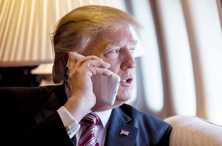 Donald Trump dùng iPhone gọi Apple yêu cầu bẻ khóa iPhone