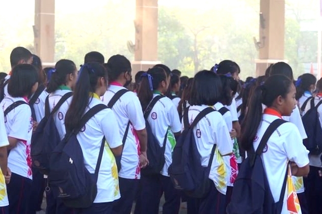 Trường học Thái Lan hứng chỉ trích vì phạt học sinh hát quốc ca không đủ to