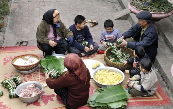 Dân tộc nào ở Việt Nam không ăn uống vào ngày 30 Tết?