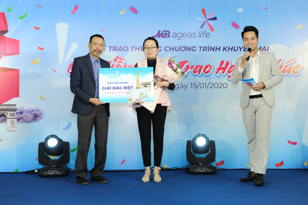 MB Ageas Life trao thưởng khuyến mại ‘Gửi niềm tin - Trao hạnh phúc’