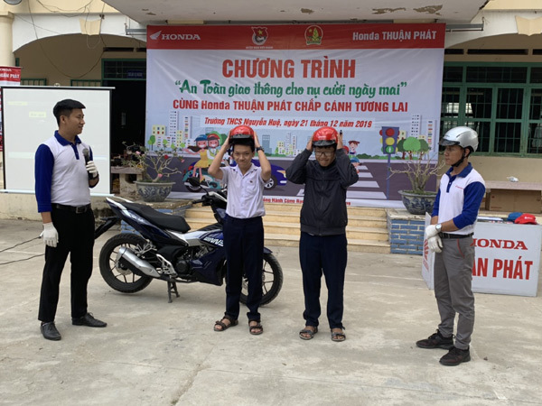 Honda Việt Nam tuyên dương các HEAD xuất sắc về đào tạo lái xe an toàn