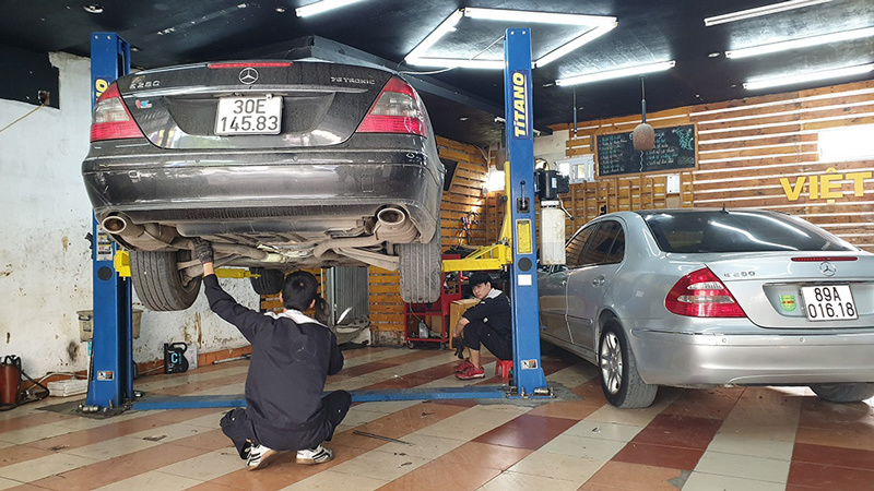 Cận Tết đi bảo dưỡng xe, gara hét giá cao ngất ngưởng