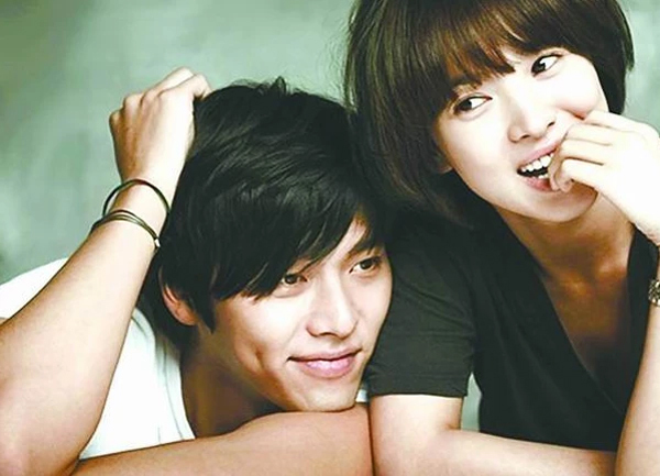 Song Hye Kyo dính ồn ào 'bắt cá hai tay' với Bi Rain và Hyun Bin