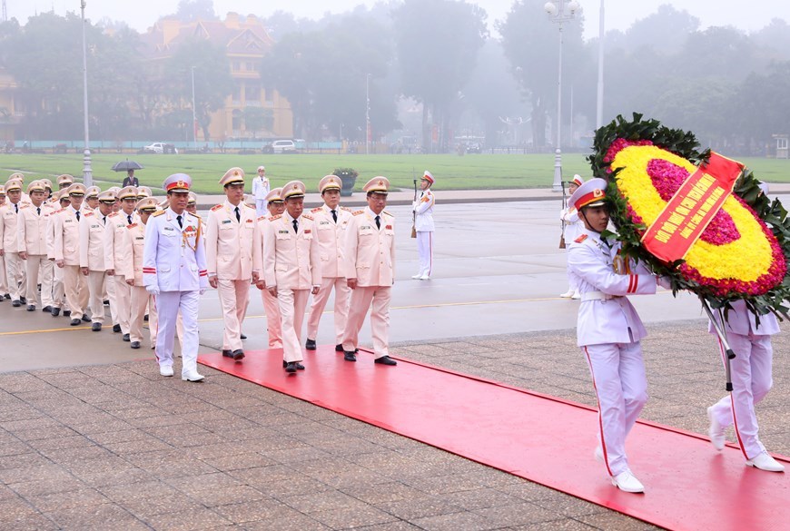 Lãnh đạo Đảng, Nhà nước vào lăng viếng Chủ tịch Hồ Chí Minh