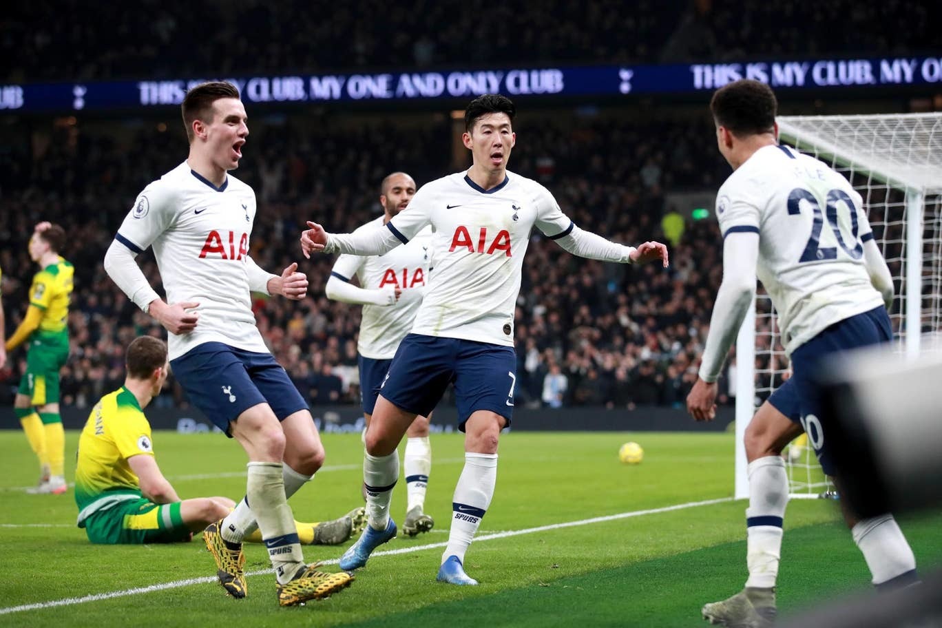 Son Heung-Min rực sáng, Tottenham và Mourinho qua cơn bĩ cực