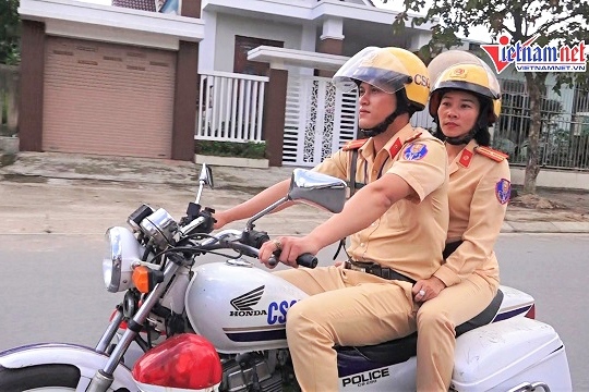 Người giữ bình yên cho những cung đường mùa Xuân