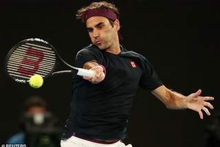 Federer ngược dòng vào tứ kết Australian Open