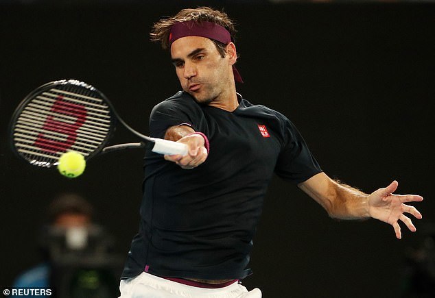 Federer vào vòng 4 Australian Open sau màn tra tấn thể lực