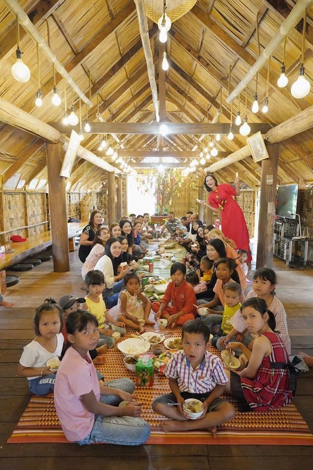 Hà Tăng, Hà Hồ ngọt ngào trong vòng tay chồng, bạn trai ngày Tết