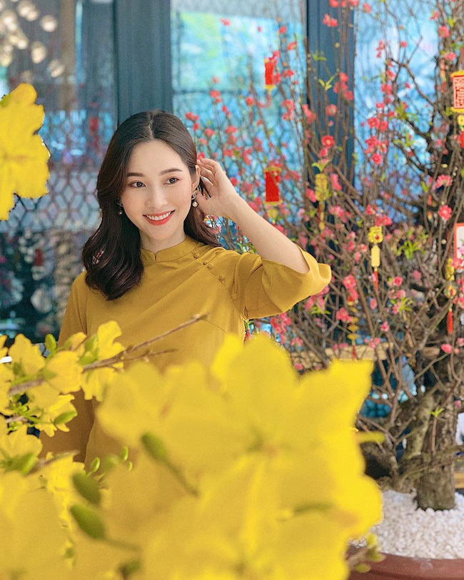 Đặng Thu Thảo chụp ảnh giấu bụng giữa tin đồn mang thai