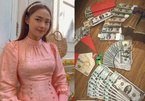 Minh Hằng khoe tiền mừng Tết, Phan Mạnh Quỳnh lì xì bạn gái 123 triệu