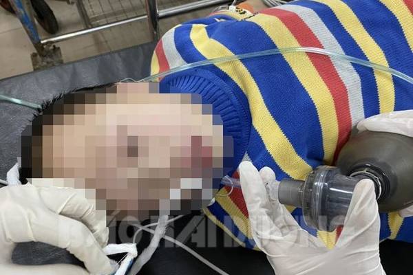 Đang du lịch qua Hải Dương, cháu bé Trung Quốc nghi nhiễm virus corona phải nhập viện