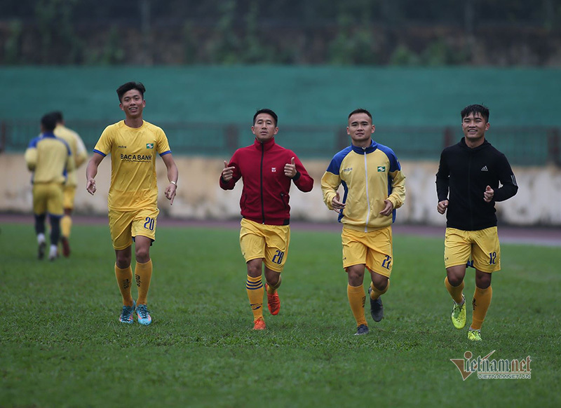 Các đội bóng V-League nô nức khai xuân, thầy Park ăn Tết ở Nhật Bản