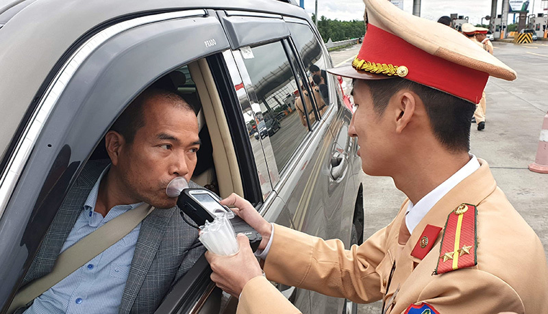 Kỷ lục Tết: 117 tài xế vi phạm nồng độ cồn trên cao tốc bị phạt riêng mùng 4