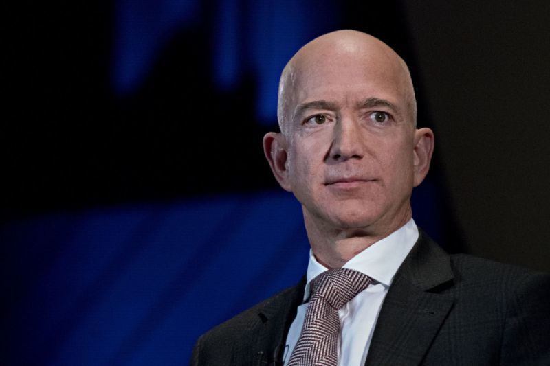 Điện thoại của CEO Amazon Jeff Bezos bị hack