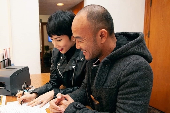 Xuân Lan đăng ký kết hôn tại Mỹ