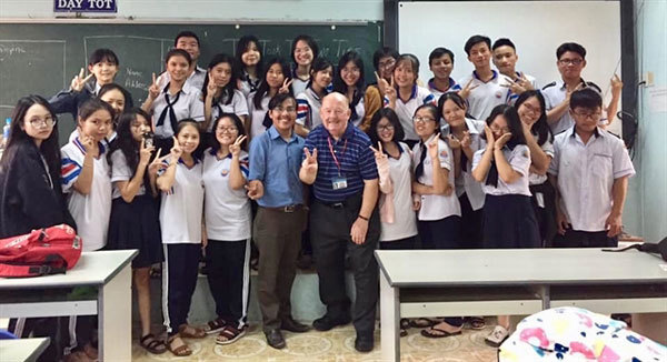 US veteran finds healthy way of life volunteering in VN