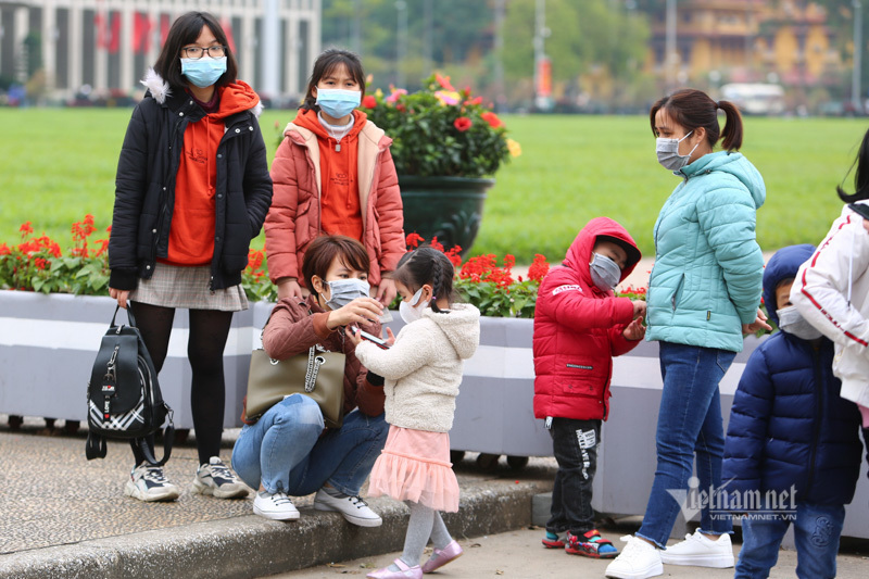 Tất cả học sinh TP.HCM biểu hiện sốt nghỉ học cách ly