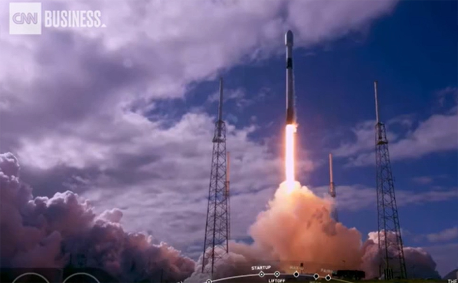 SpaceX tiếp tục phóng thêm 60 vệ tinh vào không gian
