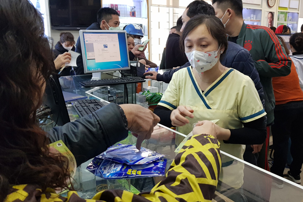 Bộ Y tế phản ứng gì khi Việt Nam có nguy cơ hết khẩu trang y tế