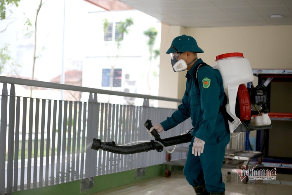 Quảng Ninh, Huế, Đà Nẵng cho tất cả học sinh THPT tiếp tục nghỉ học