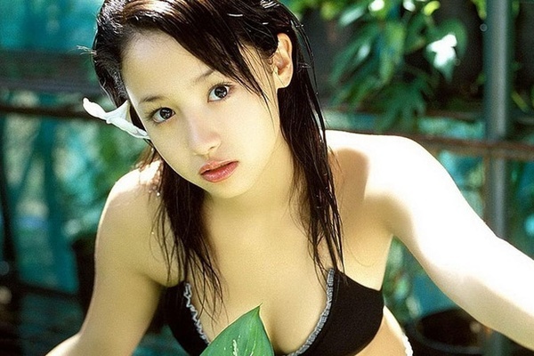 'Biểu tượng nhan sắc' Nhật Bản Erika Sawajiri thừa nhận buôn ma túy