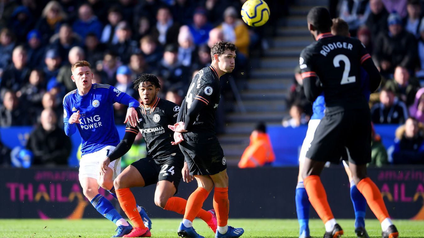 Chelsea chia điểm Leicester sau màn rượt đuổi hấp dẫn