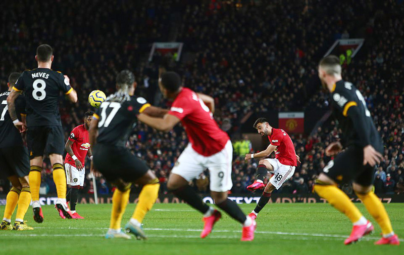 Bruno Fernandes không thể giúp MU thắng trận ra mắt
