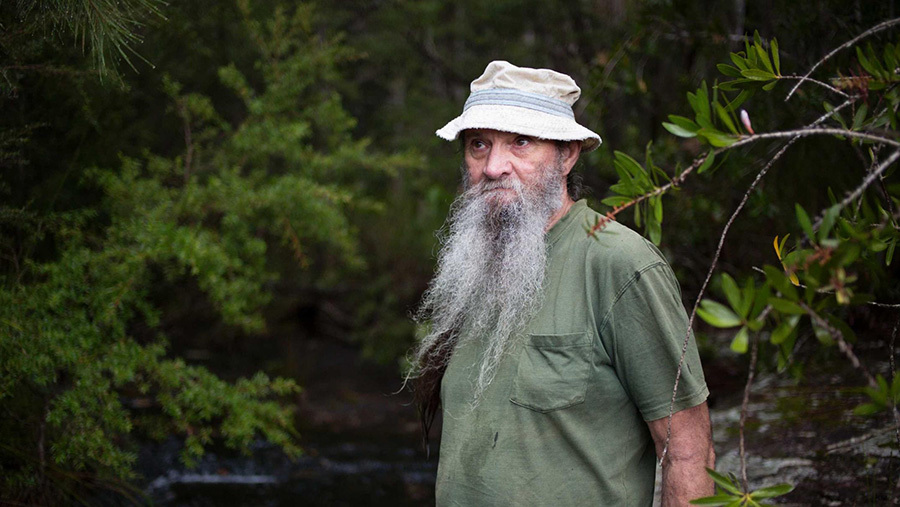 Bước ngoặt cuộc đời kẻ sống lang thang trong rừng thành giảng viên đại học