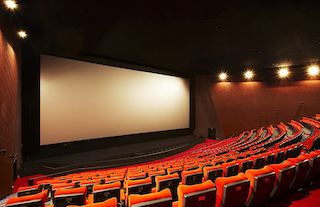 Rạp chiếu phim đóng cửa vì khán giả nhiễm virus corona