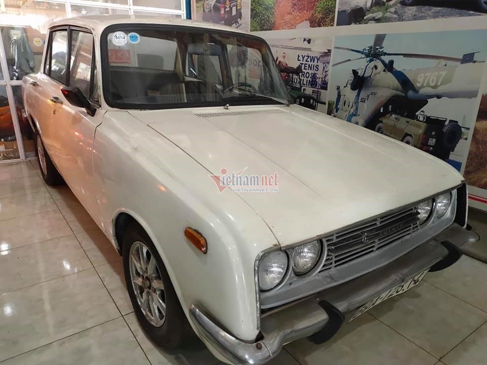 Tp HCM: Xe cổ Toyota Corona 54 năm tuổi giá 43 triệu đồng