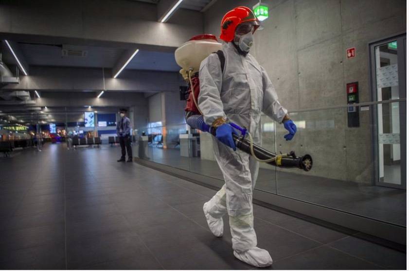 Cuộc sống của hàng trăm người trong trại cách ly virus corona ở Mỹ