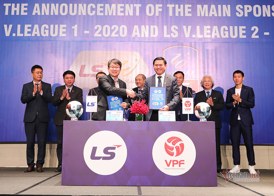 Nhờ HLV Park Hang Seo, V-League có tài trợ từ Hàn Quốc