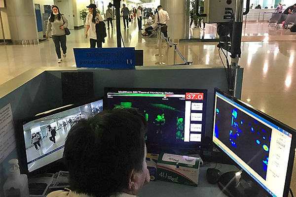 Khuyến cáo cách ly 62 người Trung Quốc nhập cảnh qua sân bay Tân Sơn Nhất