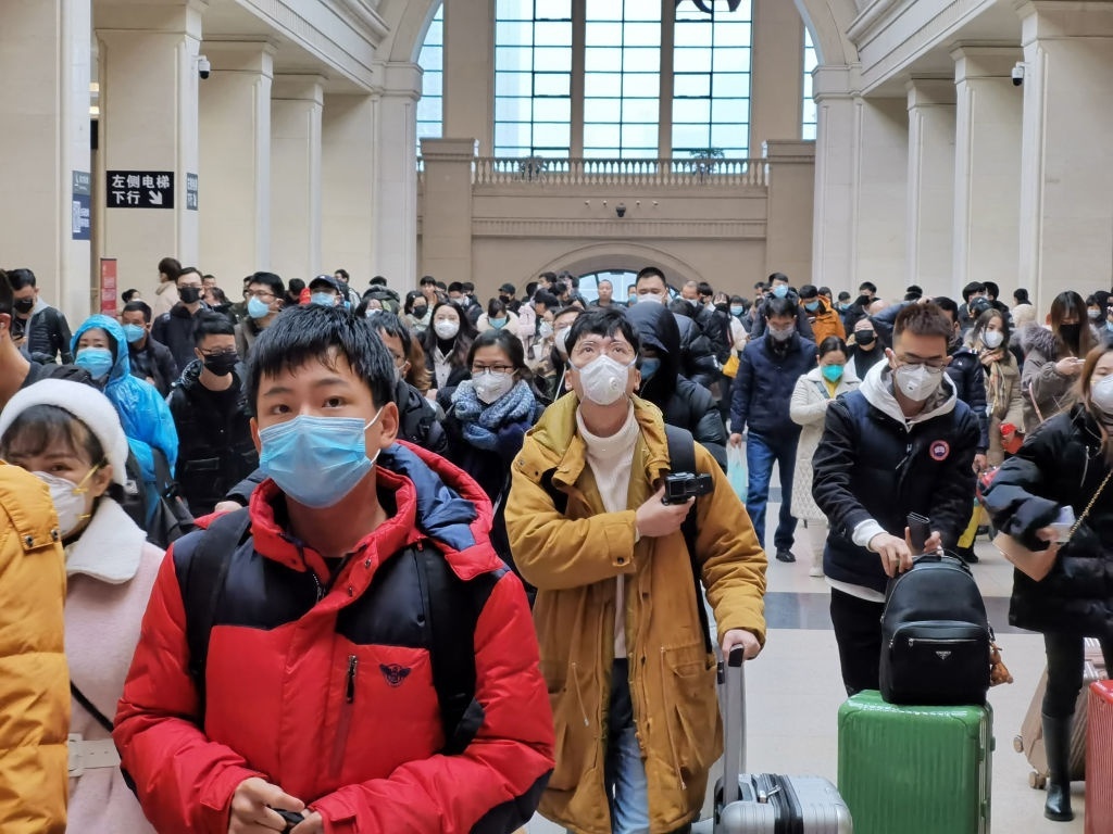 Các biện pháp phòng virus corona sau khi rời sân bay