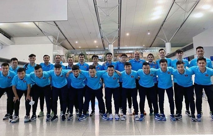 Vietnam’s futsal team depart for training in Spain