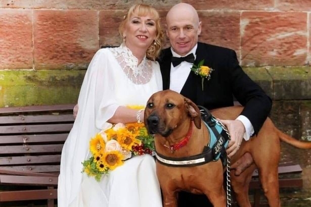 Nỗi đau của cặp vợ chồng mới cưới bị chia cắt vì virus corona