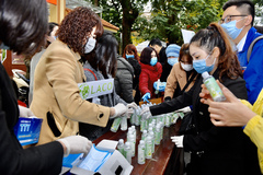 Laco tặng 40.000 chai gel rửa tay phòng dịch Corona