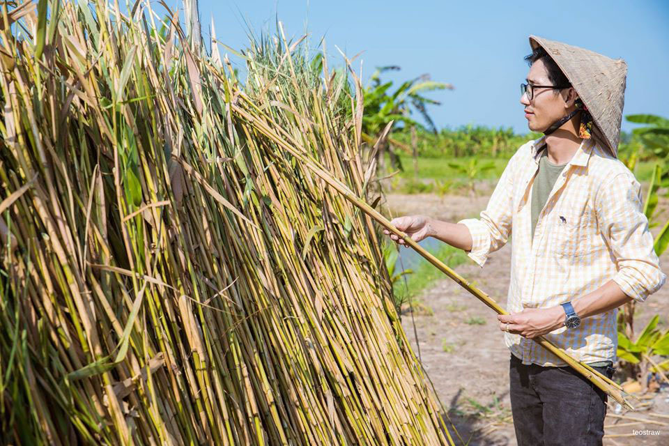 Chàng trai miền Tây bỏ chu du thế giới, về quê giúp bà con kiếm tiền