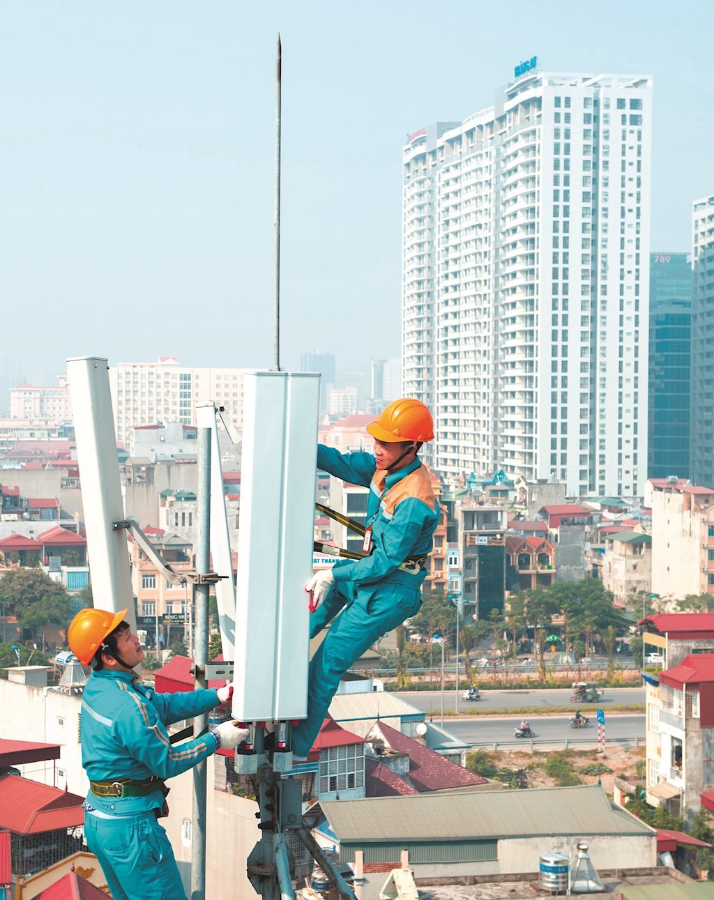 Viettel, Vingroup to pioneer manufacture of 5G devices