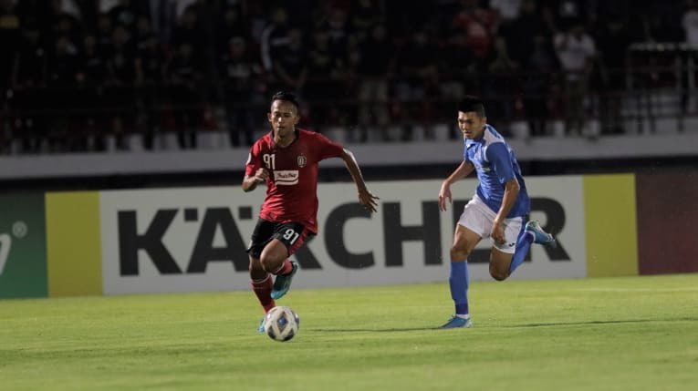Than Quảng Ninh thua ngược trận ra quân AFC Cup vì thiếu người